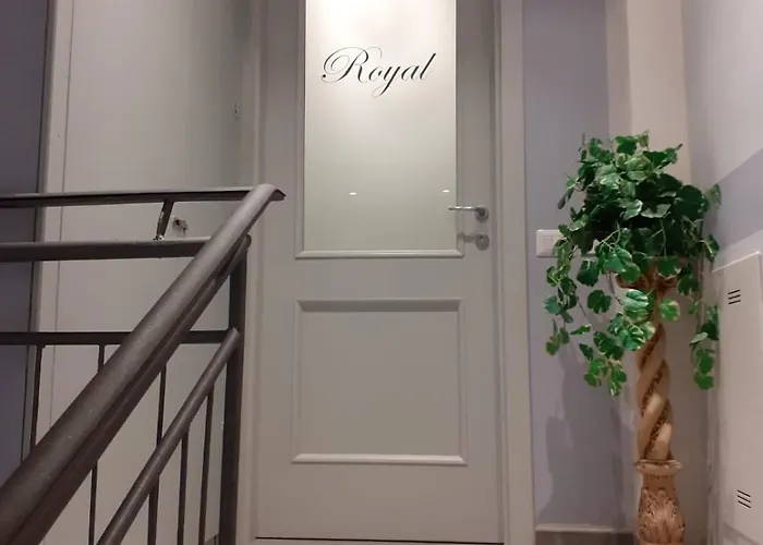 Royal & Breakfast Bed & Breakfast